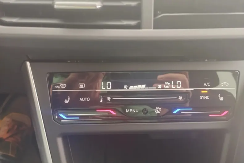 Volkswagen Taigo din 2025 cu 5 km - oferta VOL130210 - foto 18