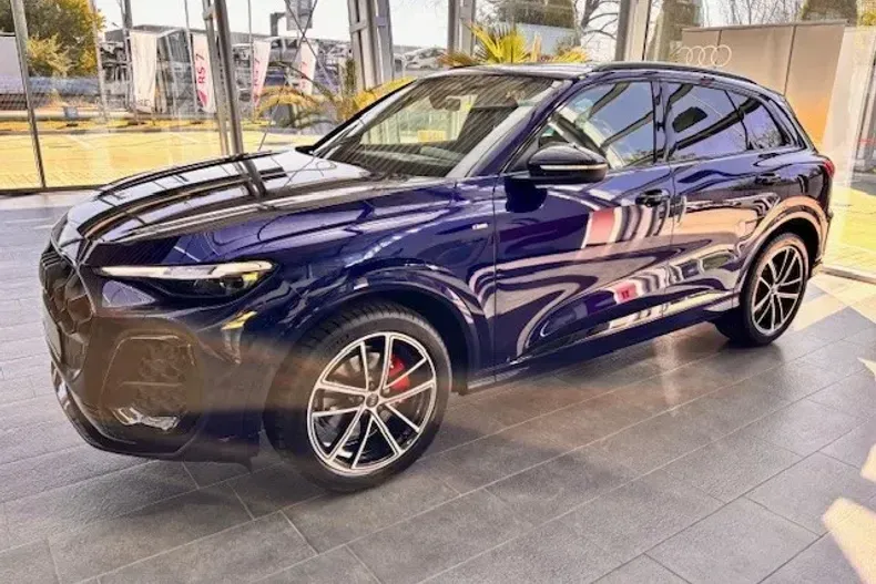 Audi Q5 din 2025 cu 2.100 km - oferta AUD130211 - foto 2