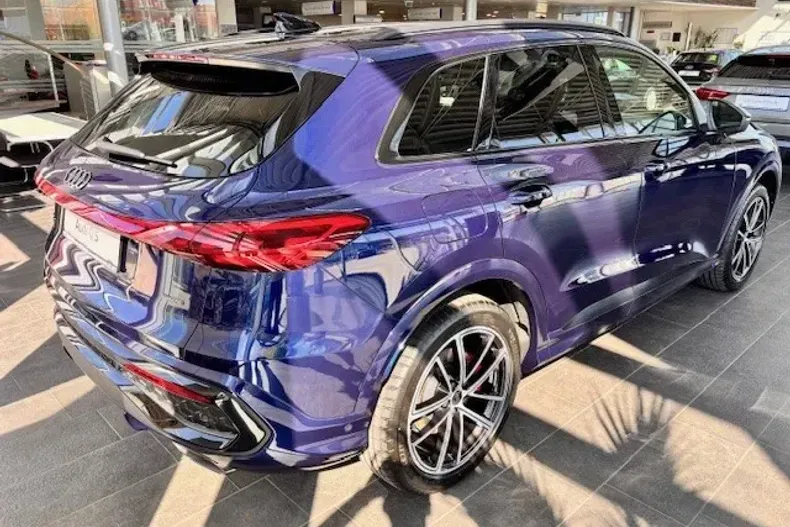 Audi Q5 din 2025 cu 2.100 km - oferta AUD130211 - foto 4