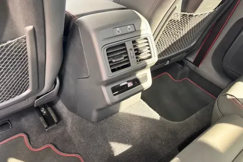 Audi Q5 din 2025 cu 2.100 km - oferta AUD130211 - foto 9