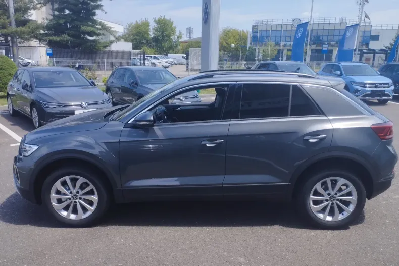 Volkswagen T-Roc din 2025 cu 5 km - oferta VOL130218 - foto 4