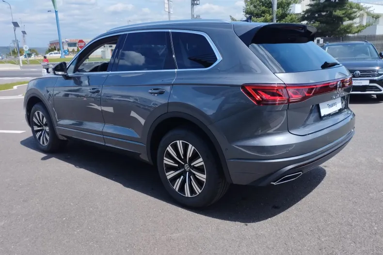 Volkswagen Touareg din 2025 cu 5 km - oferta VOL130220 - foto 8