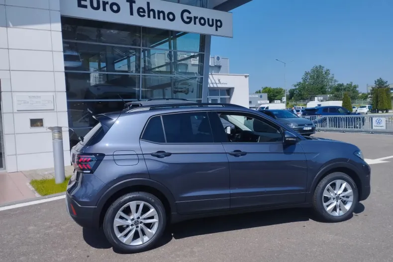 Volkswagen T-Cross din 2025 cu 5 km - oferta VOL130227 - foto 12