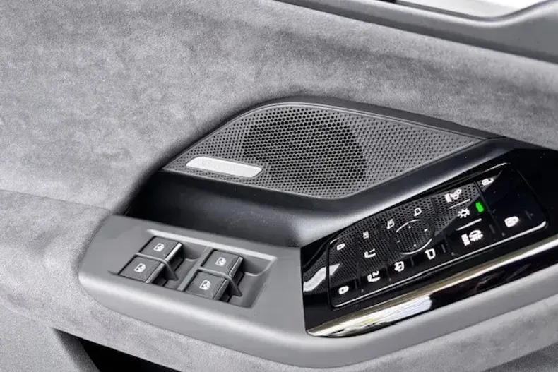 Audi A6 din 2025 cu 1 km - oferta AUD130232 - foto 16