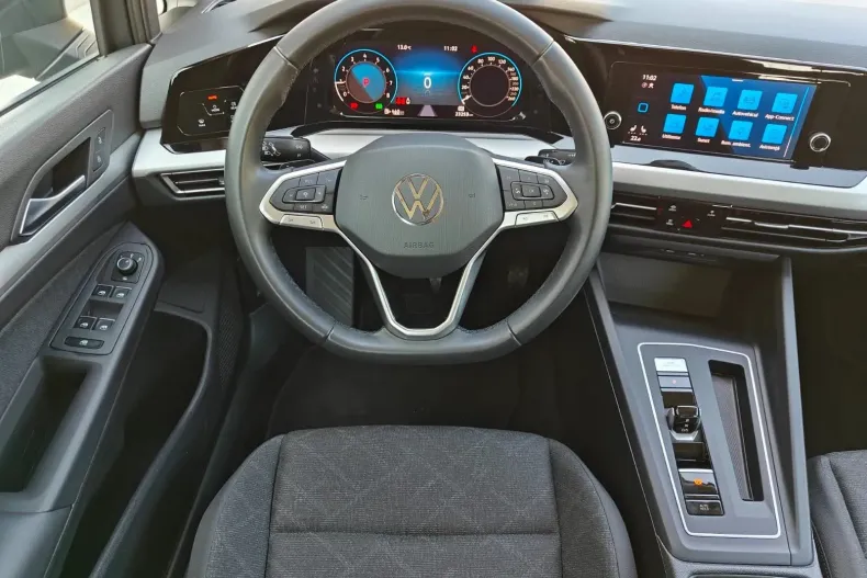 Volkswagen Golf din 2023 cu 23.253 km - oferta VOL130233 - foto 8