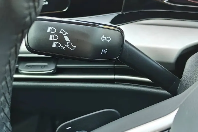 Volkswagen Golf din 2023 cu 23.253 km - oferta VOL130233 - foto 14