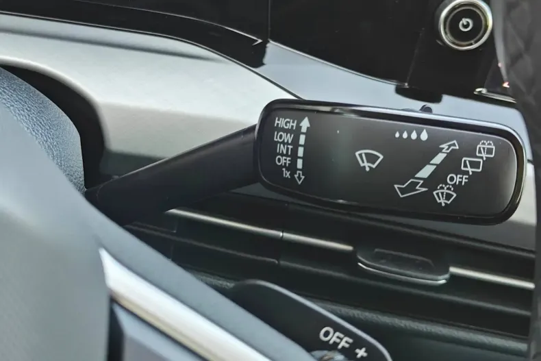 Volkswagen Golf din 2023 cu 23.253 km - oferta VOL130233 - foto 15