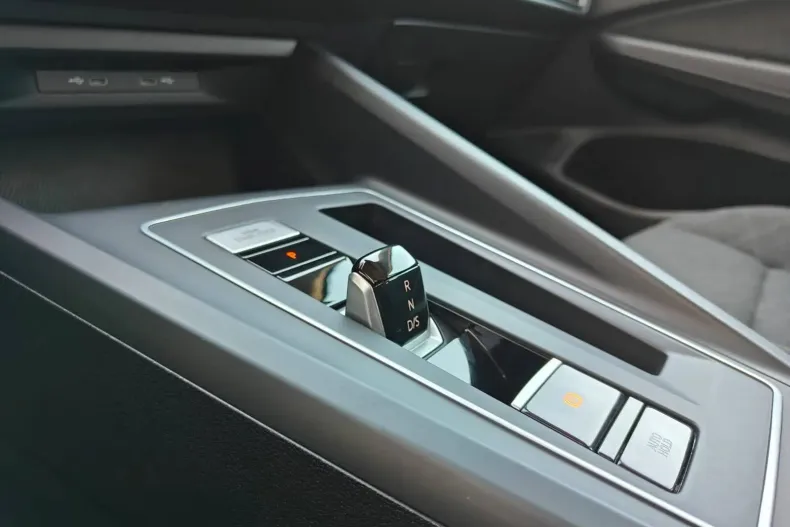 Volkswagen Golf din 2023 cu 23.253 km - oferta VOL130233 - foto 18