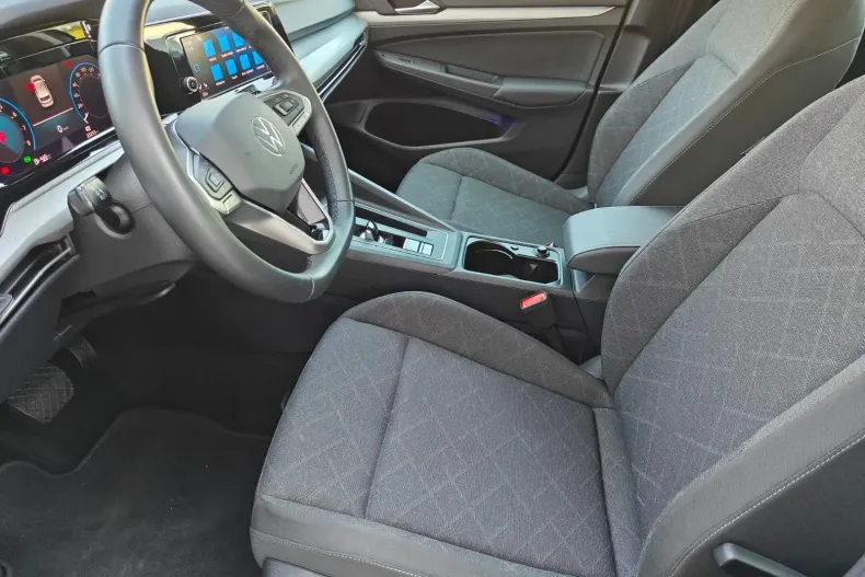 Volkswagen Golf din 2023 cu 23.253 km - oferta VOL130233 - foto 21