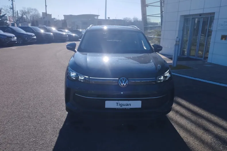 Volkswagen Tiguan din 2025 cu 5 km - oferta VOL130239 - foto 3