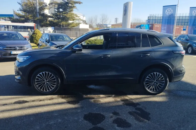 Volkswagen Tiguan din 2025 cu 5 km - oferta VOL130239 - foto 5