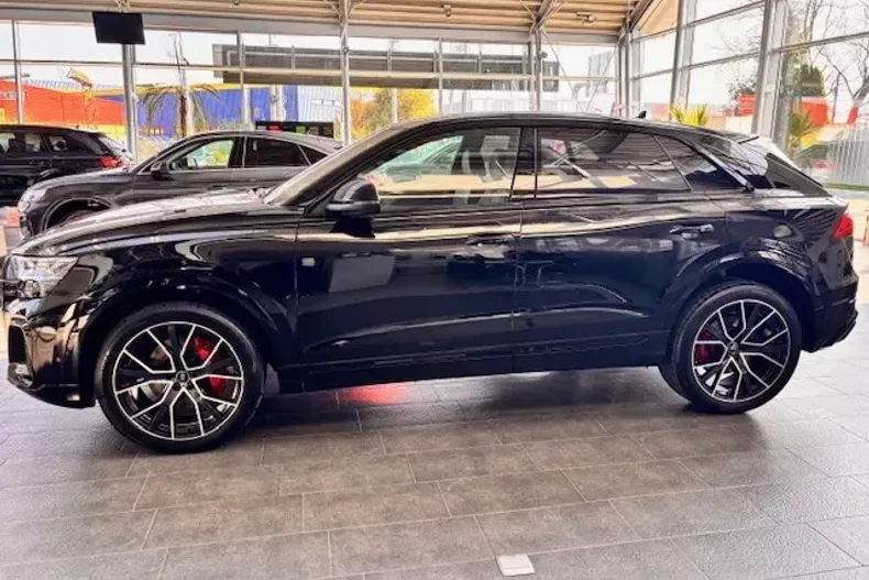 Audi Q8 din 2024 cu 5.000 km - oferta AUD130241 - foto 2