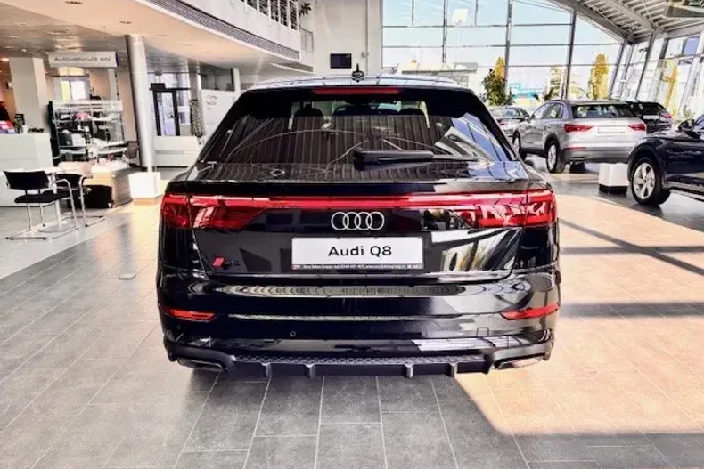 Audi Q8 din 2024 cu 5.000 km - oferta AUD130241 - foto 3