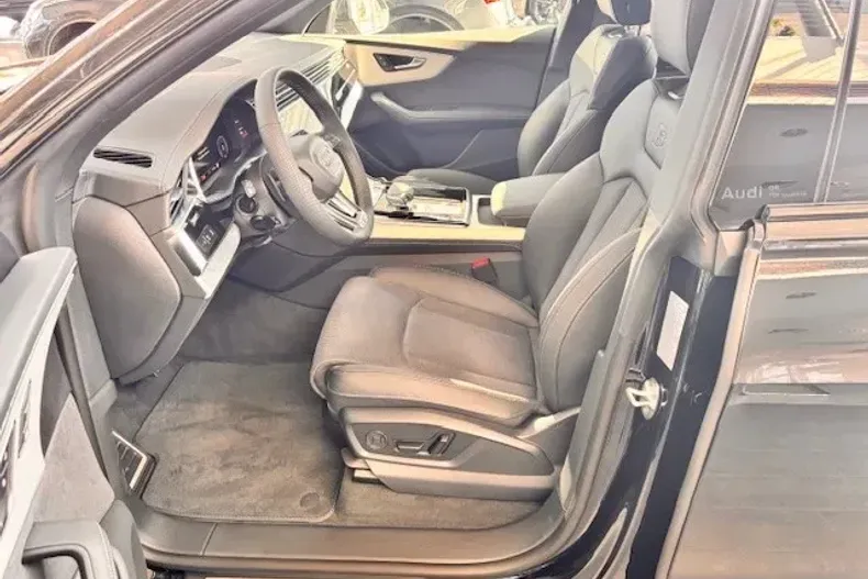 Audi Q8 din 2024 cu 5.000 km - oferta AUD130241 - foto 6