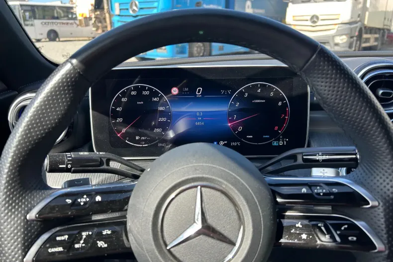 Mercedes-Benz C din 2024 cu 6.854 km - oferta MER130262 - foto 6