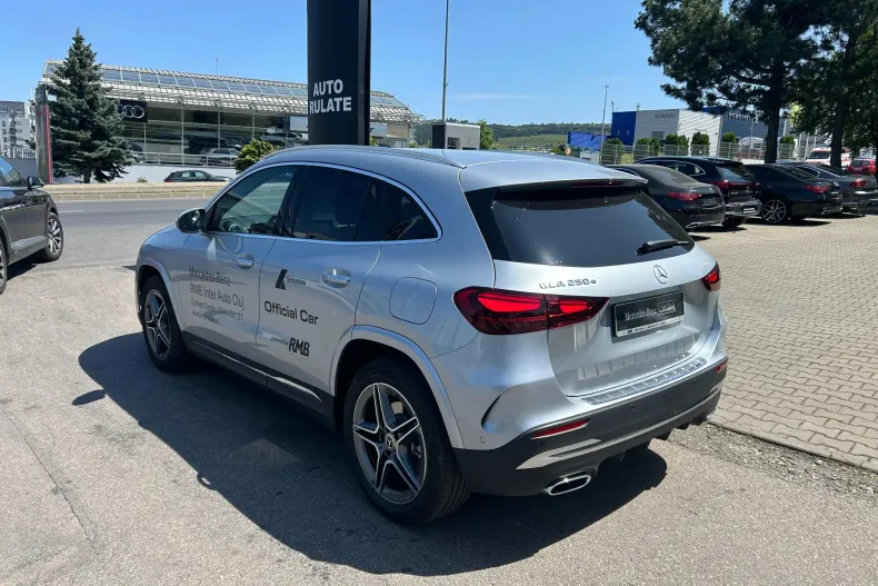 Mercedes-Benz GLA din 2024 cu 8.000 km - oferta MER130263 - foto 23