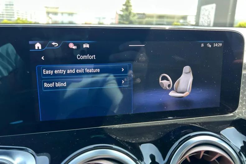 Mercedes-Benz EQB din 2024 cu 4.000 km - oferta MER130264 - foto 14