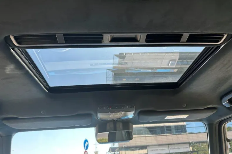 Mercedes-Benz G din 2024 cu 8.500 km - oferta MER130287 - foto 17