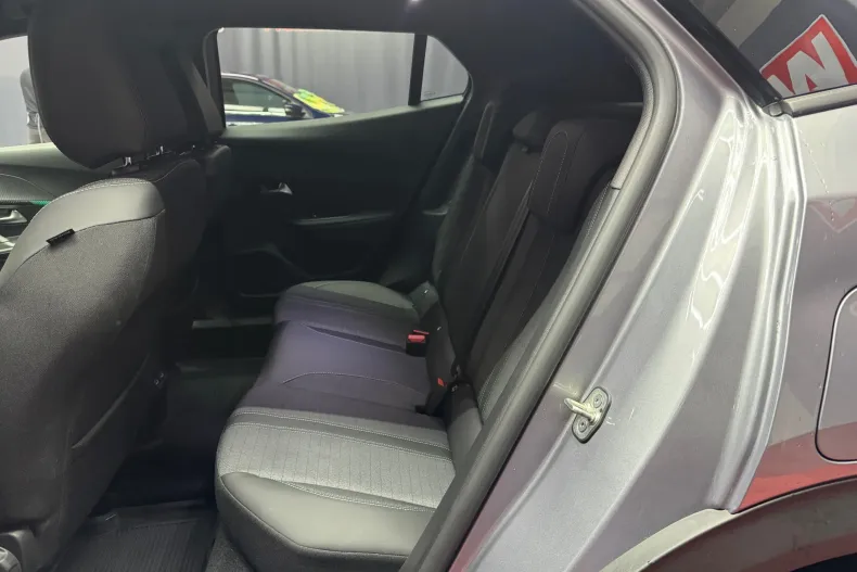 Peugeot 2008 din 2023 cu 13.000 km - oferta PEU130298 - foto 13