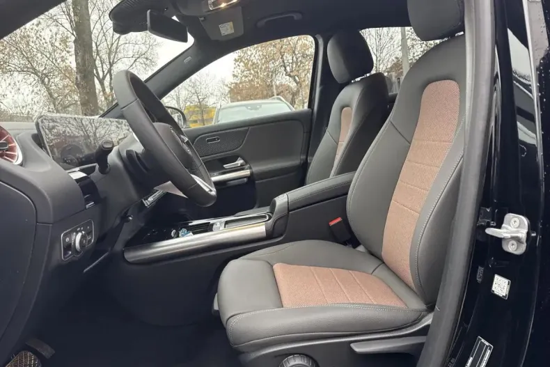 Mercedes-Benz EQA din 2025 cu 1.961 km - oferta MER130309 - foto 9