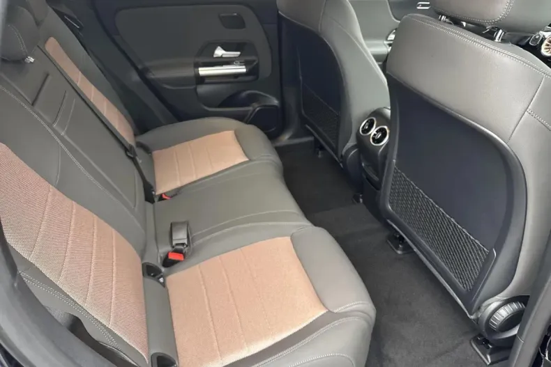 Mercedes-Benz EQA din 2025 cu 1.961 km - oferta MER130309 - foto 10