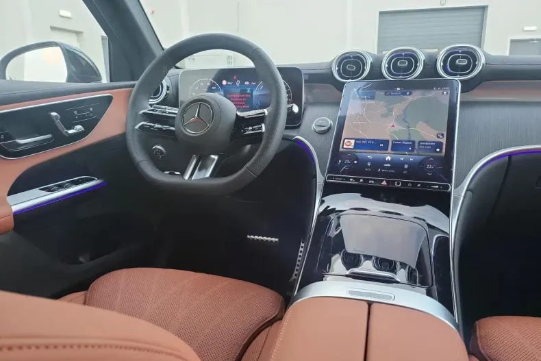 Mercedes-Benz GLC din 2024 cu 8.421 km - oferta MER130316 - foto 9