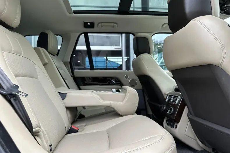 Land Rover Range Rover Vogue din 2020 cu 105.780 km - oferta LAN130330 - foto 13