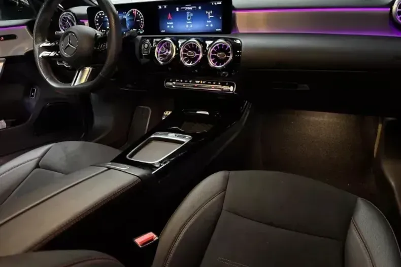 Mercedes-Benz A din 2023 cu 25.000 km - oferta MER130332 - foto 6