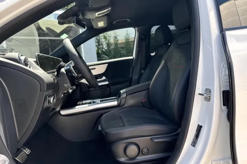 Mercedes-Benz GLA din 2024 cu 13.500 km - oferta MER130340 - foto 9