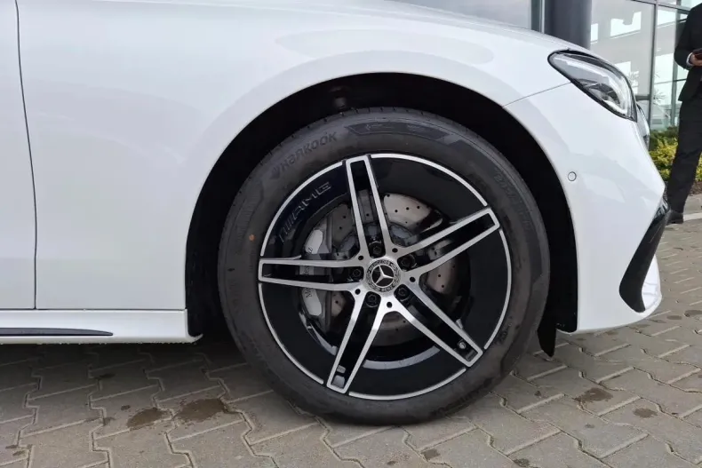 Mercedes-Benz E din 2023 cu 38.905 km - oferta MER130346 - foto 10