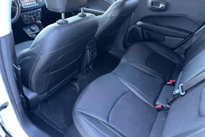 Jeep Compass din 2020 cu 17.000 km - oferta JEE130359 - foto 10