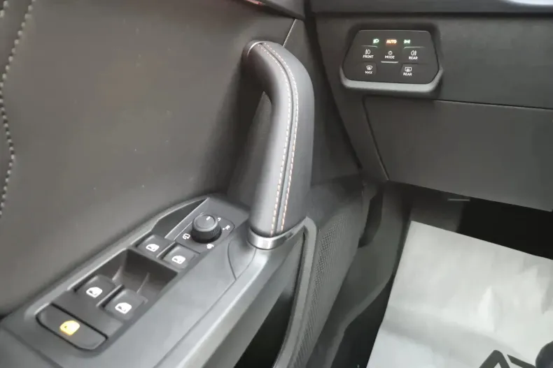 Cupra Leon din 2024 cu 900 km - oferta CUP130396 - foto 16