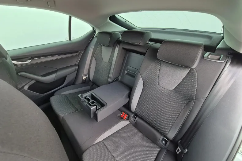 Skoda Octavia din 2025 cu 500 km - oferta SKO130401 - foto 11