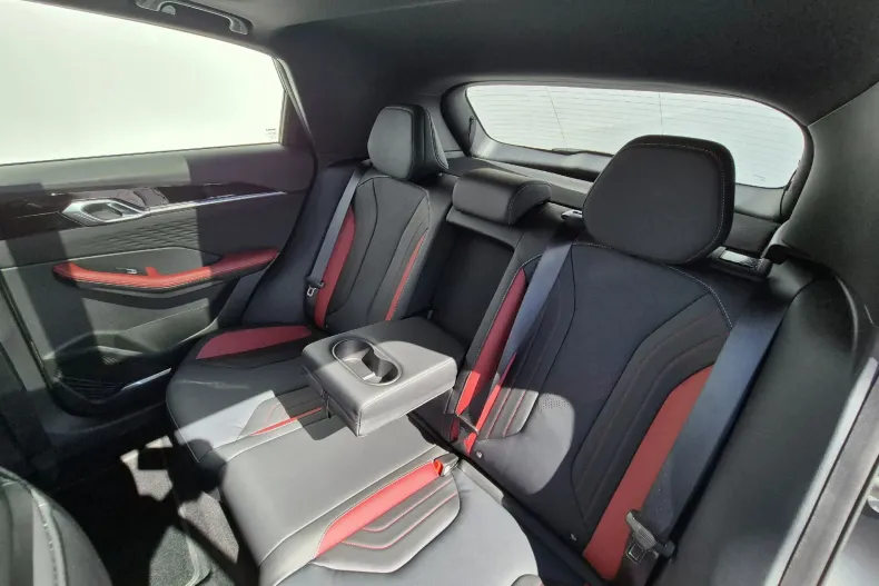 Geely Coolray din 2024 cu 1.350 km - oferta GEE130406 - foto 12