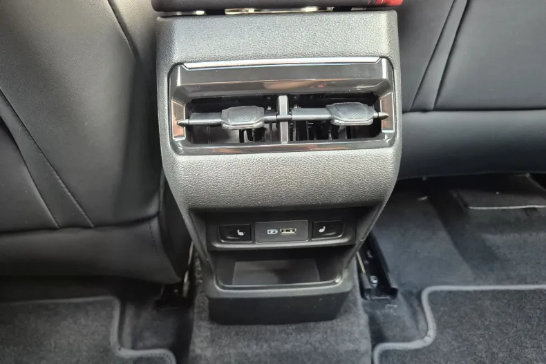 Geely Coolray din 2024 cu 1.350 km - oferta GEE130406 - foto 13