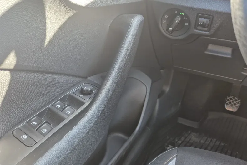 Skoda Kamiq din 2024 cu 18.431 km - oferta SKO130414 - foto 14