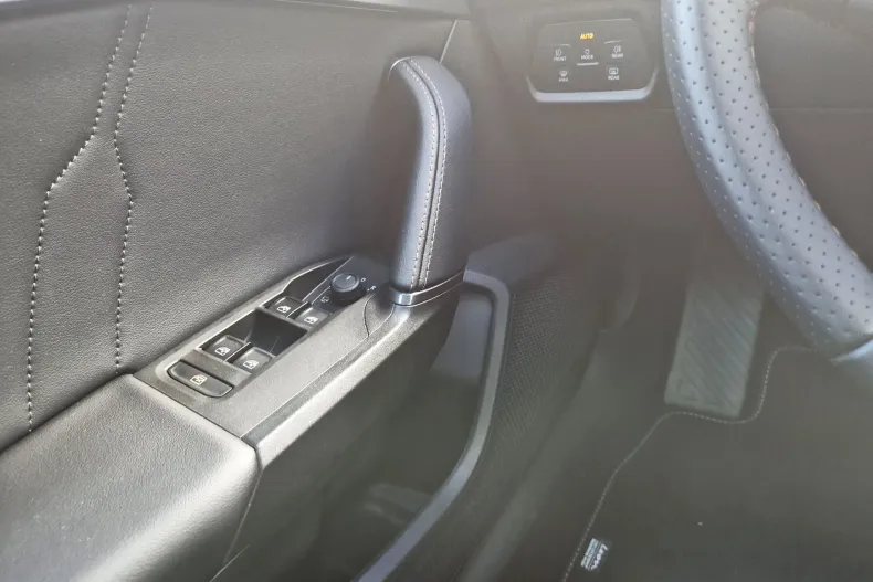 Seat Leon din 2024 cu 1.290 km - oferta SEA130427 - foto 14