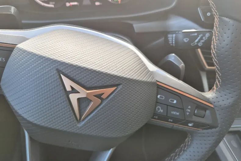 Seat Leon din 2024 cu 1.290 km - oferta SEA130427 - foto 17