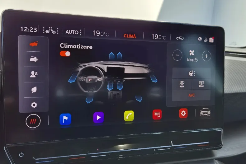 Seat Leon din 2024 cu 1.290 km - oferta SEA130427 - foto 29