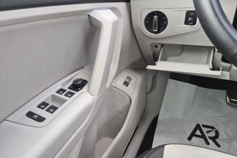 Volkswagen Tiguan din 2021 cu 144.656 km - oferta VOL130429 - foto 14