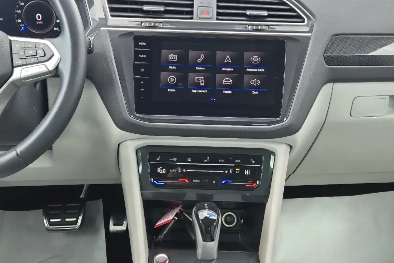 Volkswagen Tiguan din 2021 cu 144.656 km - oferta VOL130429 - foto 19