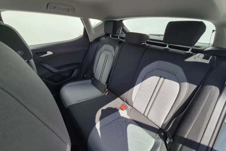 Seat Leon din 2025 cu 1.396 km - oferta SEA130451 - foto 11