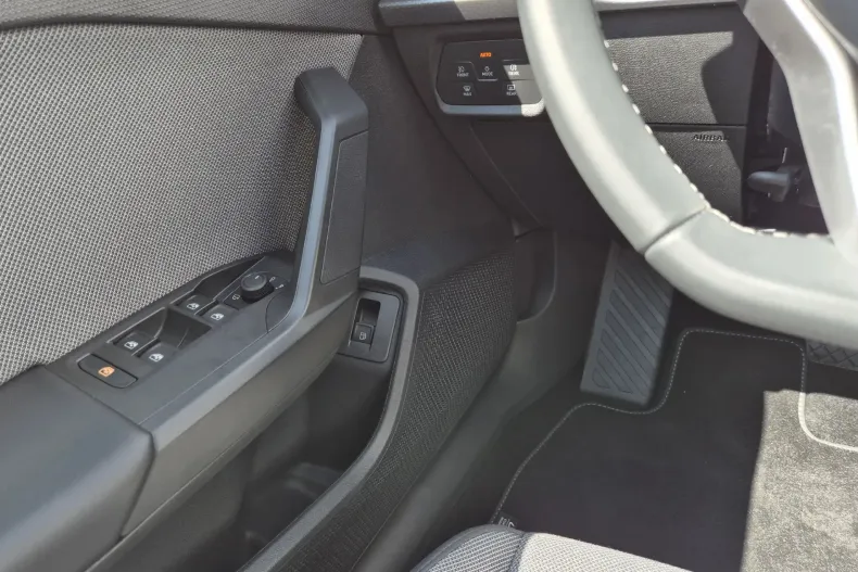 Seat Leon din 2025 cu 1.396 km - oferta SEA130451 - foto 14