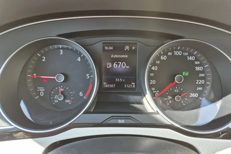 Volkswagen Passat din 2021 cu 143.367 km - oferta VOL130463 - foto 21