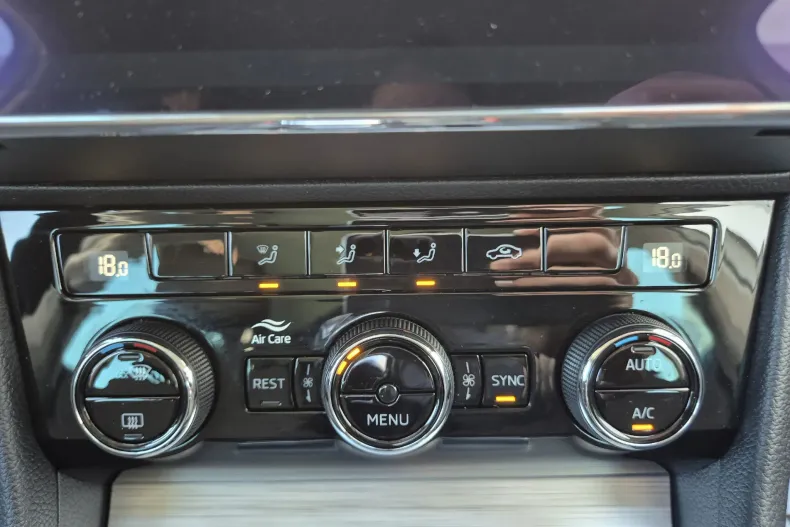 Skoda Superb din 2022 cu 150.231 km - oferta SKO130481 - foto 19