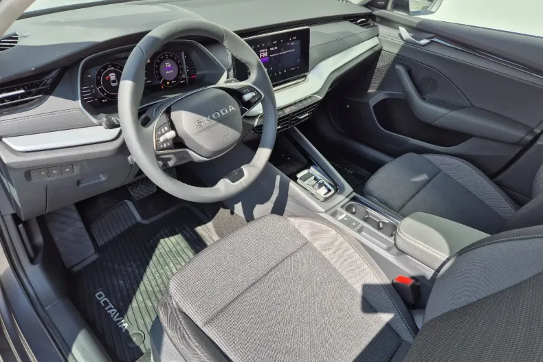Skoda Octavia din 2025 cu 2.077 km - oferta SKO130484 - foto 9