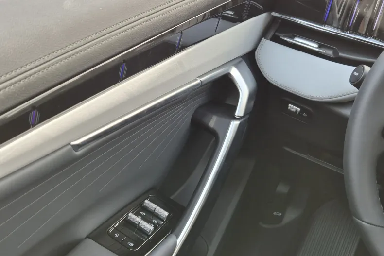 Geely Starray din 2025 cu 4.700 km - oferta GEE130486 - foto 16