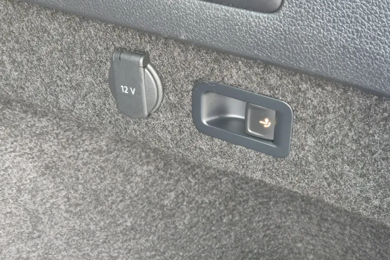 Volkswagen Passat din 2021 cu 173.332 km - oferta VOL130491 - foto 31