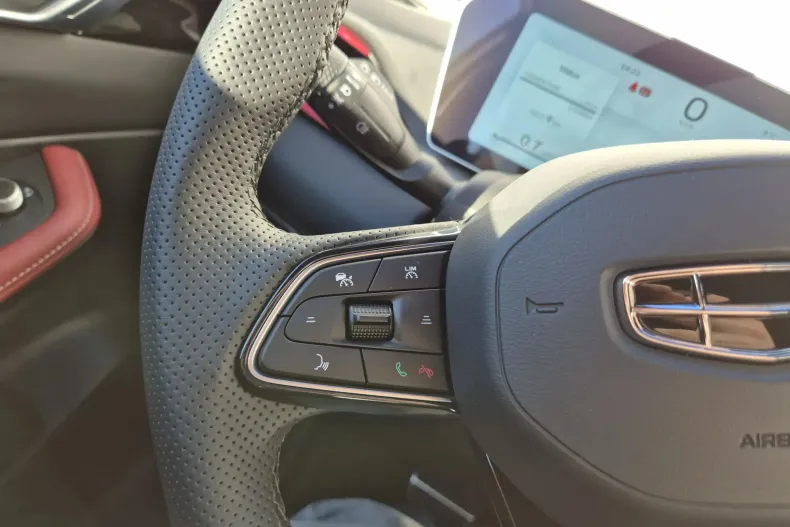 Geely Coolray din 2024 cu 8.390 km - oferta GEE130500 - foto 18