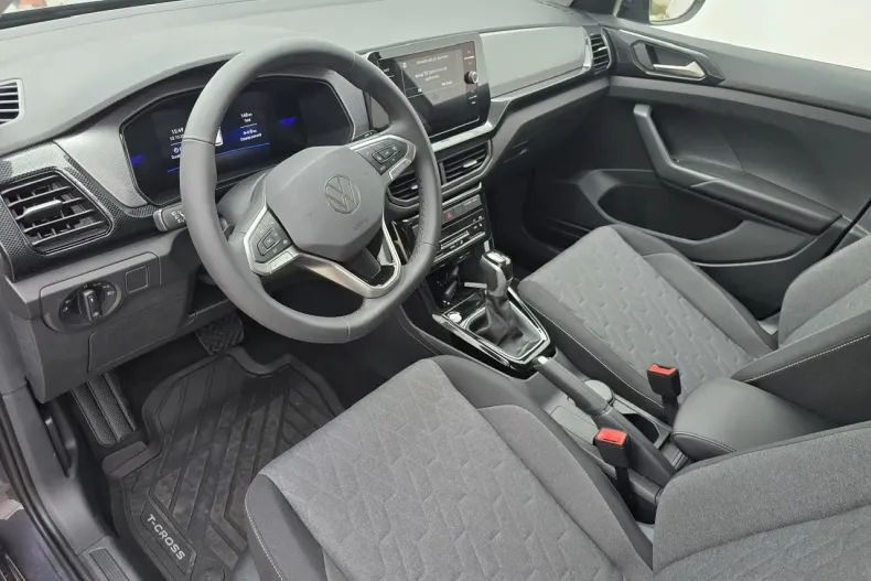 Volkswagen T-Cross din 2025 cu 1.500 km - oferta VOL130504 - foto 16